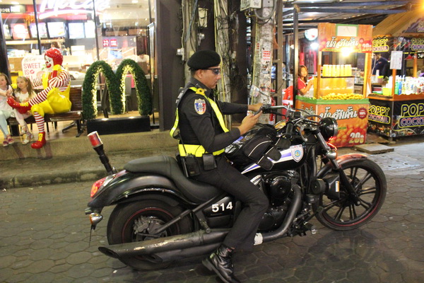 аренда байка скутера в Паттайе Таиланде полиция 