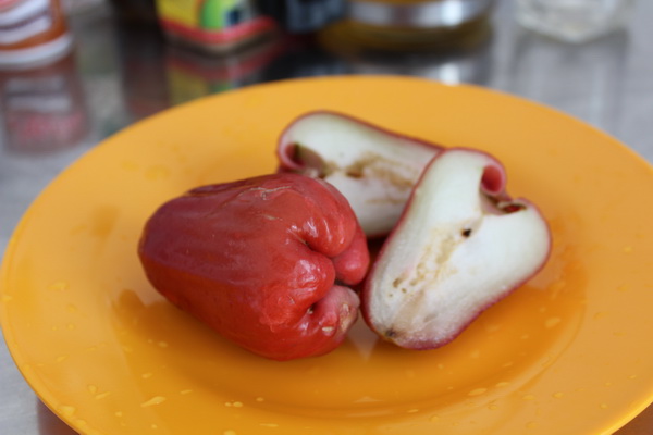 фрукты Вьетнама в 2017 году на острове Фукуок, стоимость, вкус, впечатления и что стоит попробовать розовое яблоко