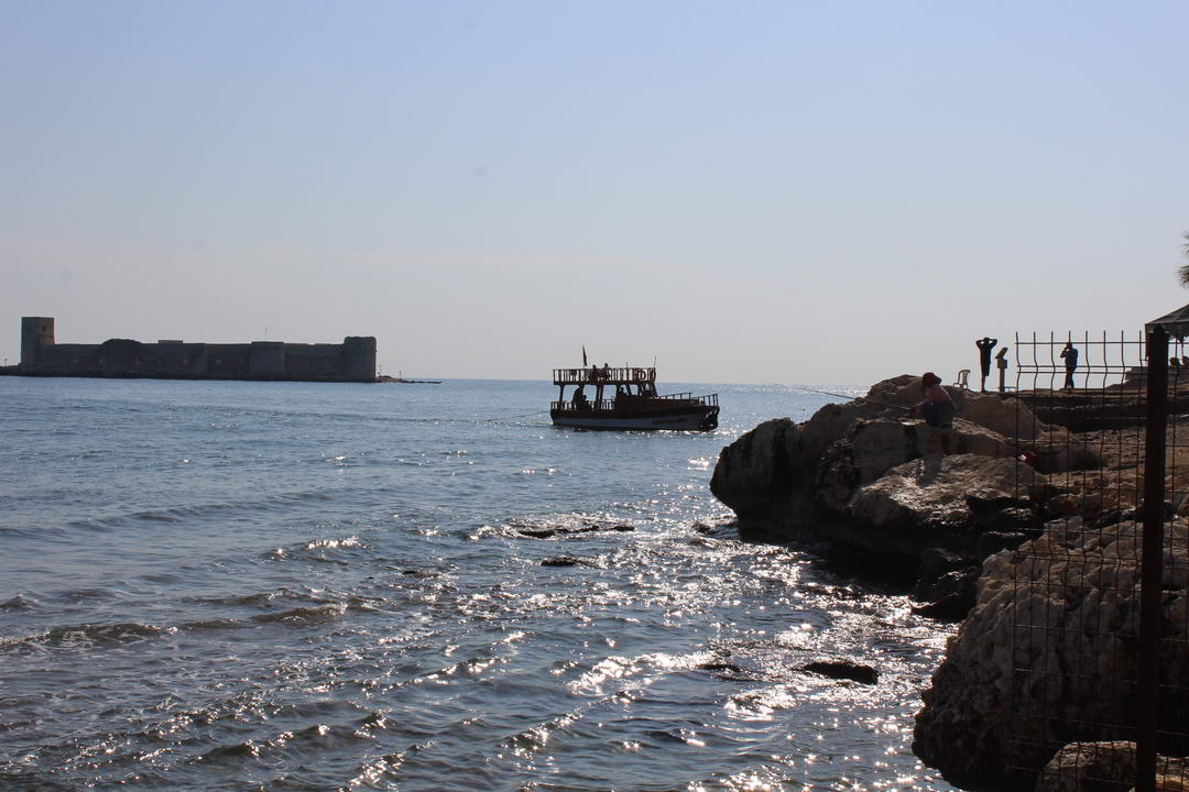 пляж и девичья крепость в Кызкалеси ноябрь 2020 что посмотреть в Турции