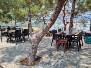 Селефкос кафе в Силифке в Турции летом 2023